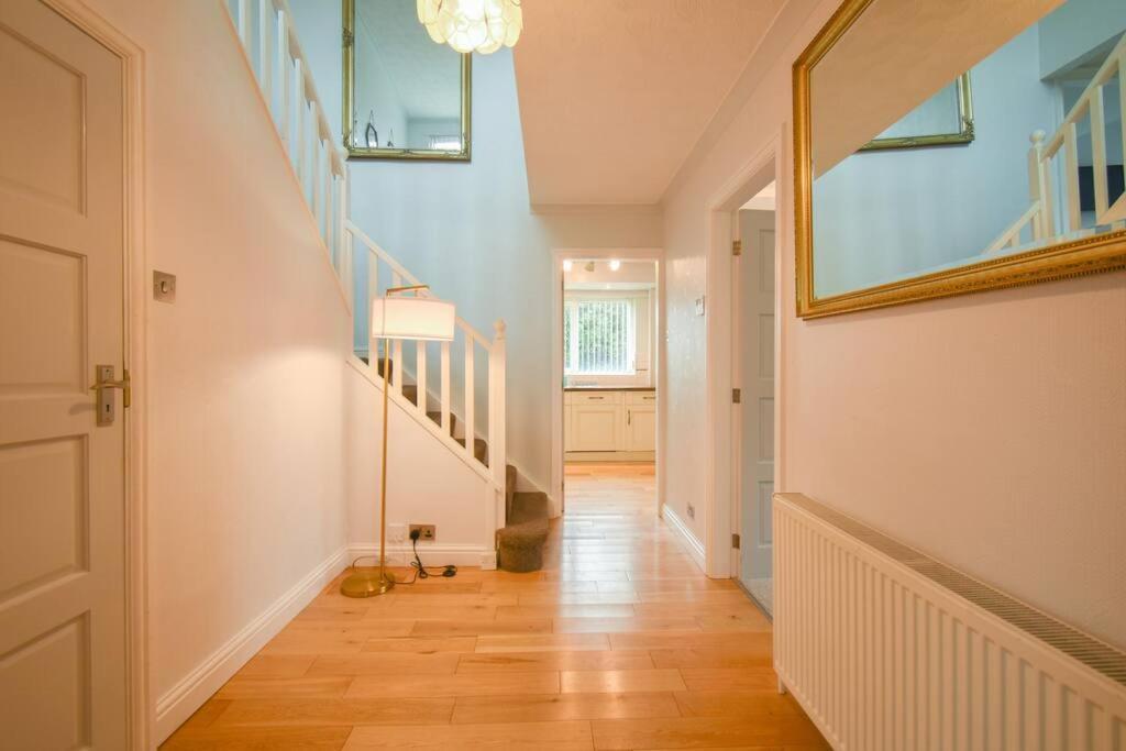 Luxurious & Tranquil Riverside Getaway Great Harwood Exterior photo