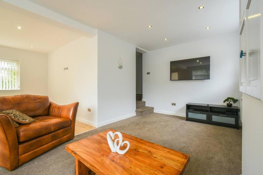 Luxurious & Tranquil Riverside Getaway Great Harwood Exterior photo