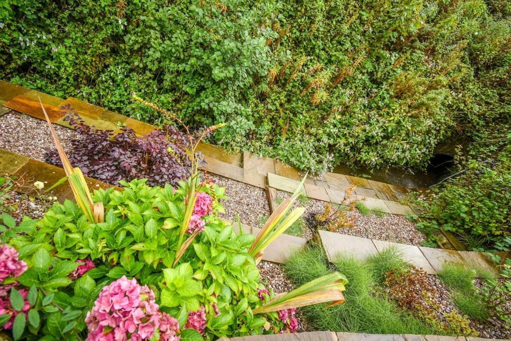 Luxurious & Tranquil Riverside Getaway Great Harwood Exterior photo